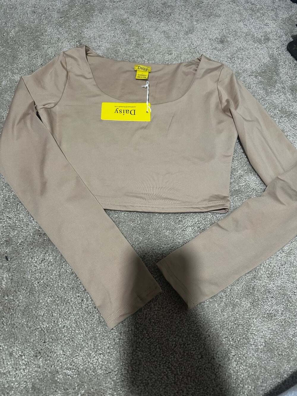 Daisy Long Sleeve Scoop Neck Crop Top Beige Size L
